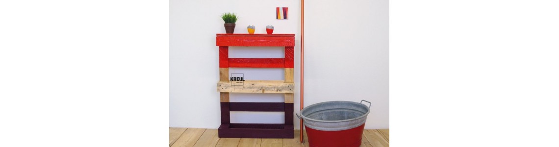 Από ξύλινη παλέτα σε ένα μοντέρνο έπιπλο