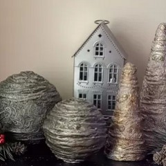 Διακοσμητικές ανάγλυφες Χριστουγεννιάτικες μπάλες