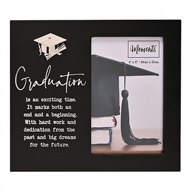 Moments Μαύρη Κορνίζα 10x15cm με Ασημί Ανάγλυφο Σχέδιο Graduation