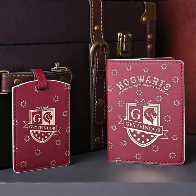 Harry Potter Θήκη Διαβατηρίου και Ταμπελάκι Βαλίτσας Gryffindor